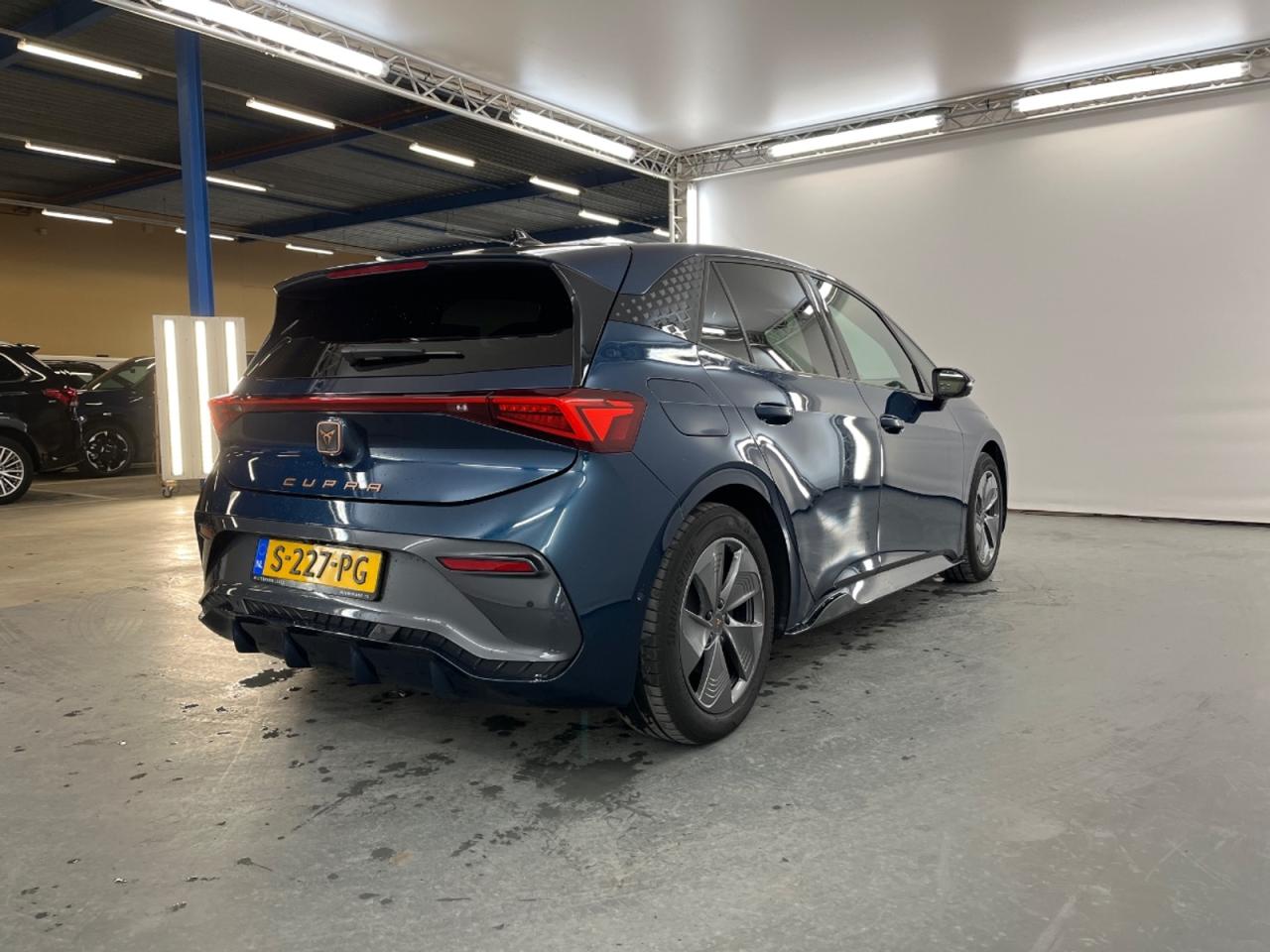 CUPRA Born Business 62 kWh photo