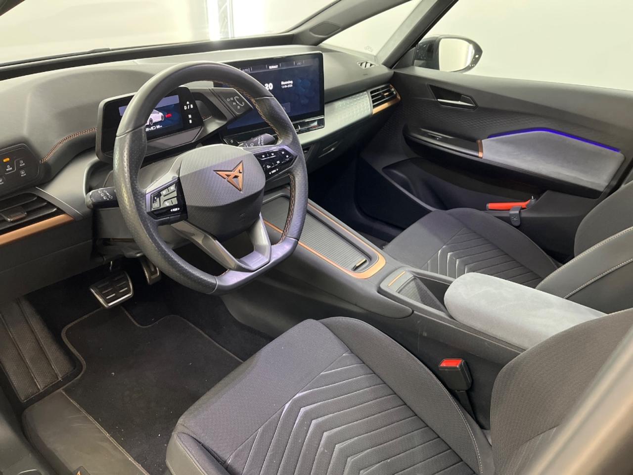 CUPRA Born Business 62 kWh photo