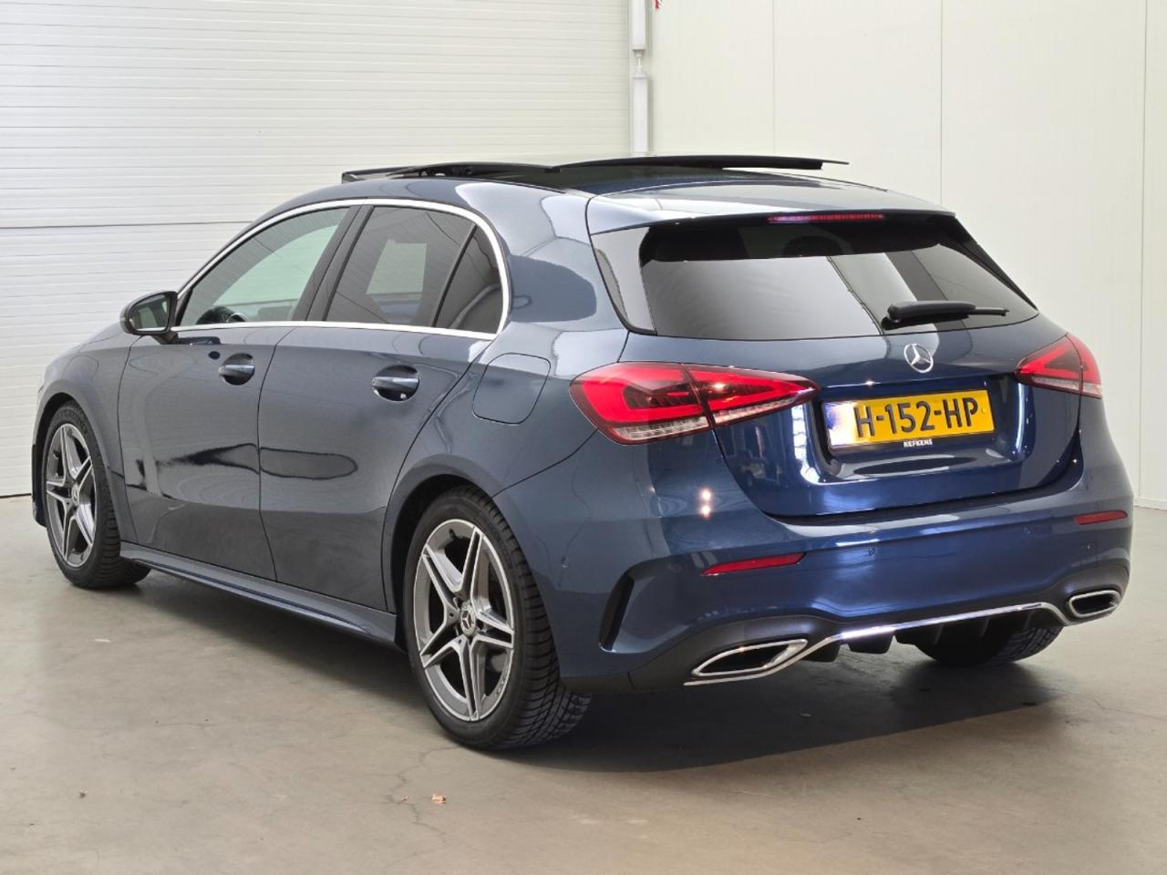 MERCEDES-BENZ A-KLASSE 180 Business Solution AMG photo