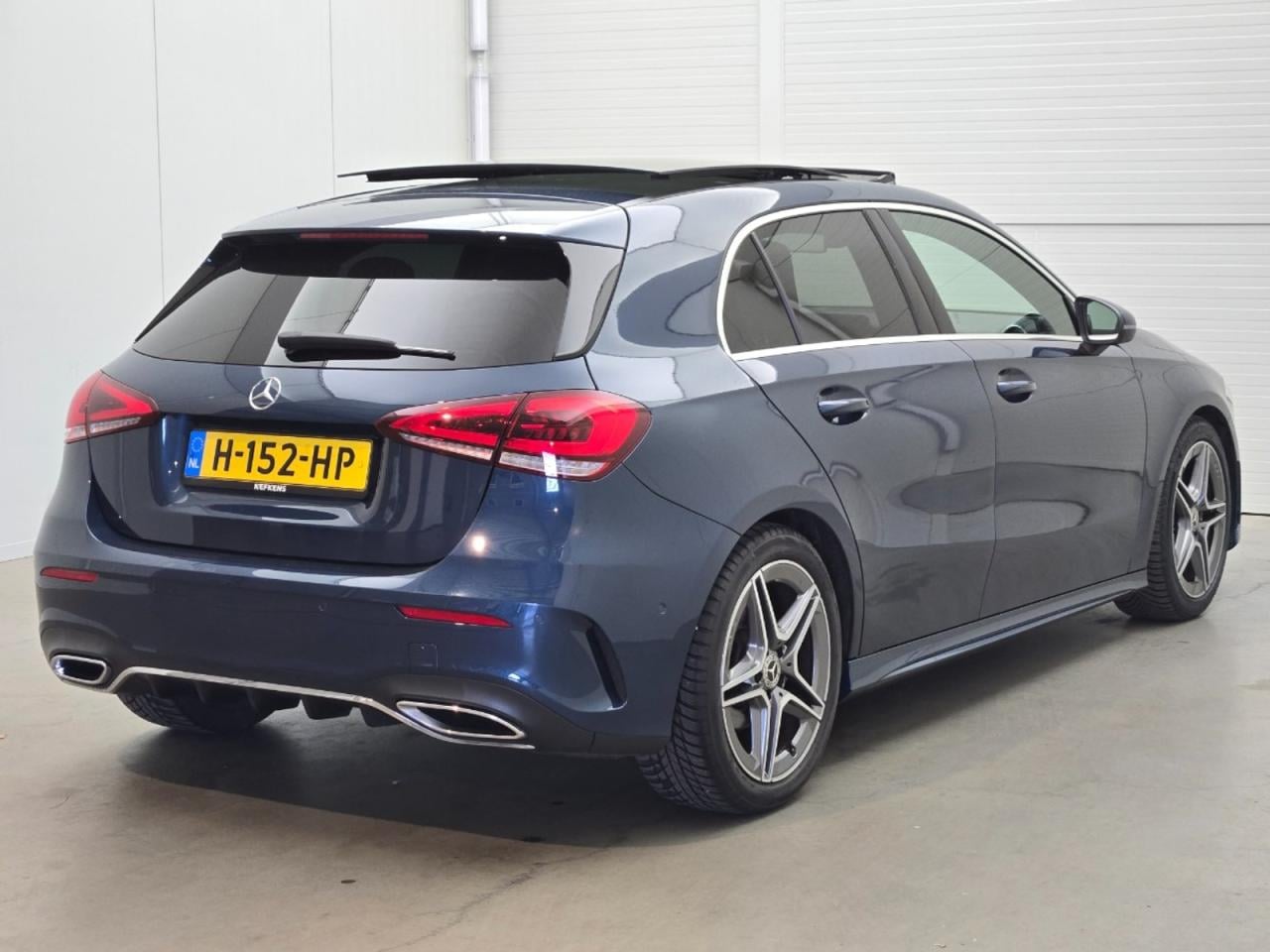 MERCEDES-BENZ A-KLASSE 180 Business Solution AMG photo