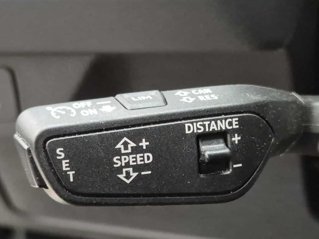 AUDI Q4 e-tron 40 L ed. Adv. 77 kWh photo