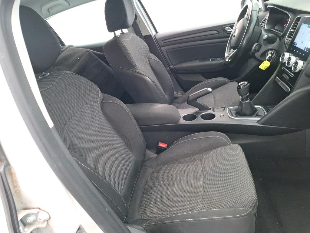 Megane IV Berline 5pt. Société Air Nav 1.5 dCi 90CV BVM6 E6 photo