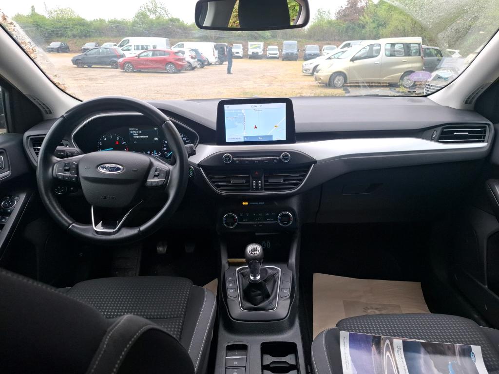 FORD Focus / 2018 / 5P / Berline 5P - 1.0 EcoBoost 100 ch Trend Business photo