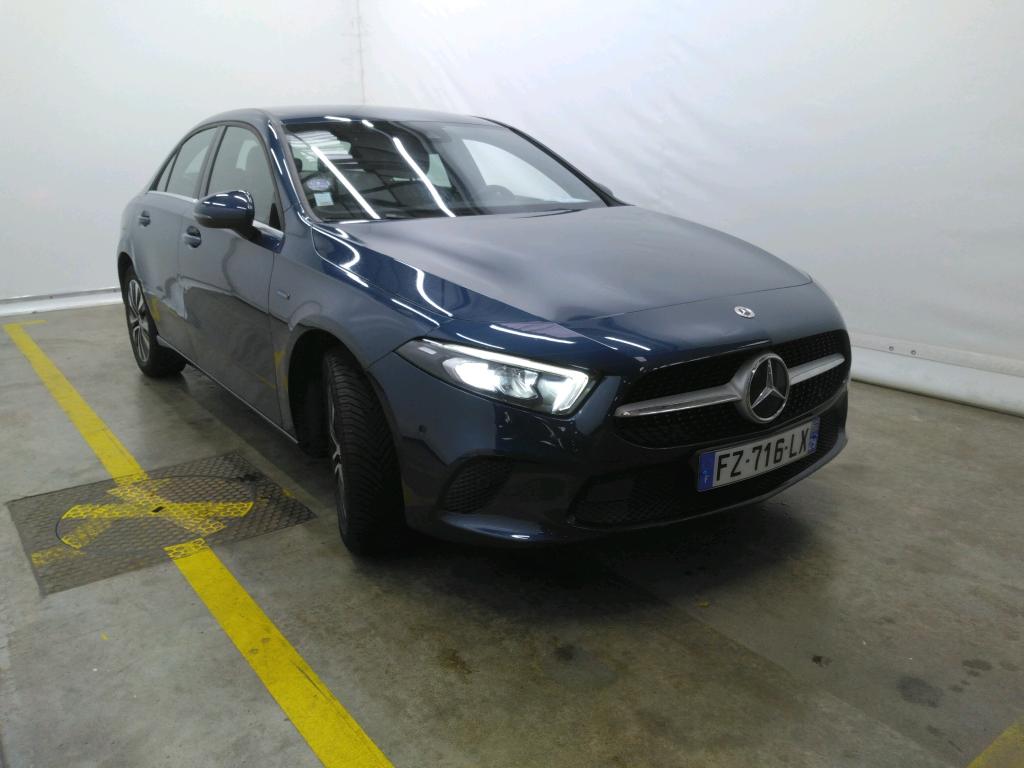 MERCEDES-BENZ Classe A Berline / 2018 / 4P / Berline A 250 e Business Line 8G-DCT photo