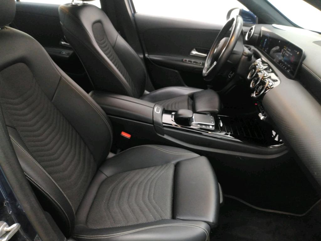 MERCEDES-BENZ Classe A Berline / 2018 / 4P / Berline A 250 e Business Line 8G-DCT photo
