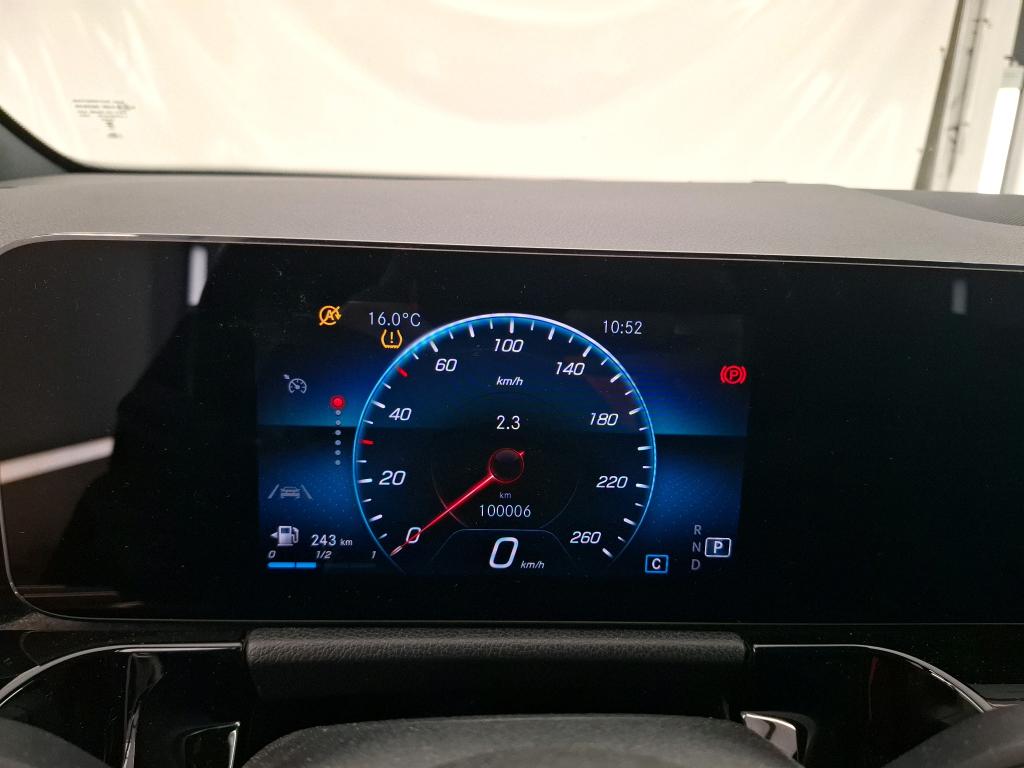 MERCEDES-BENZ GLA / 2020 / 5P / SUV 2.0 GLA 200 D BUSINESS LINE DCT photo