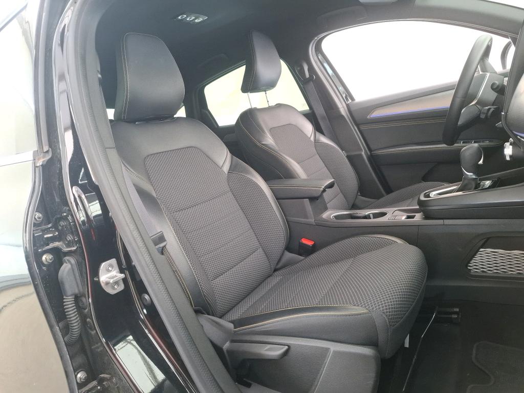 Arkana Techno 1.6 E-TECH Hybrid 145CV BVA6 6E photo