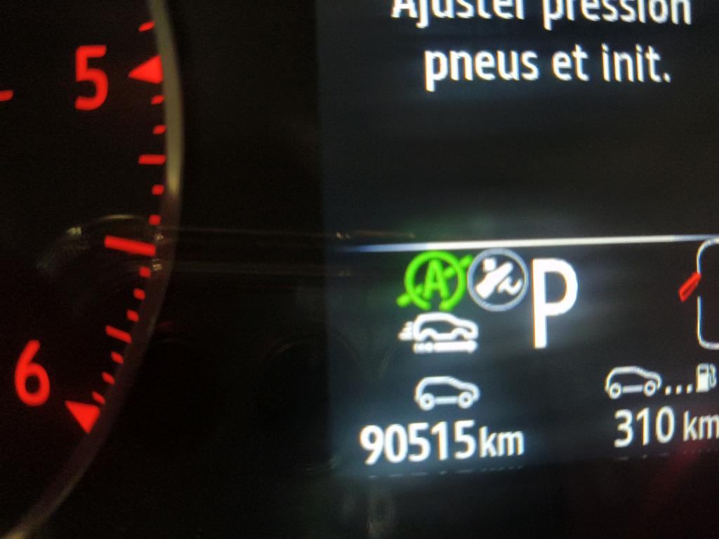 Megane IV Estate Business 1.5 dCi 115CV BVA7 E6d / VO RECONDITIONNE / PHOTOS AVANT RECONDITIONNEMENT photo