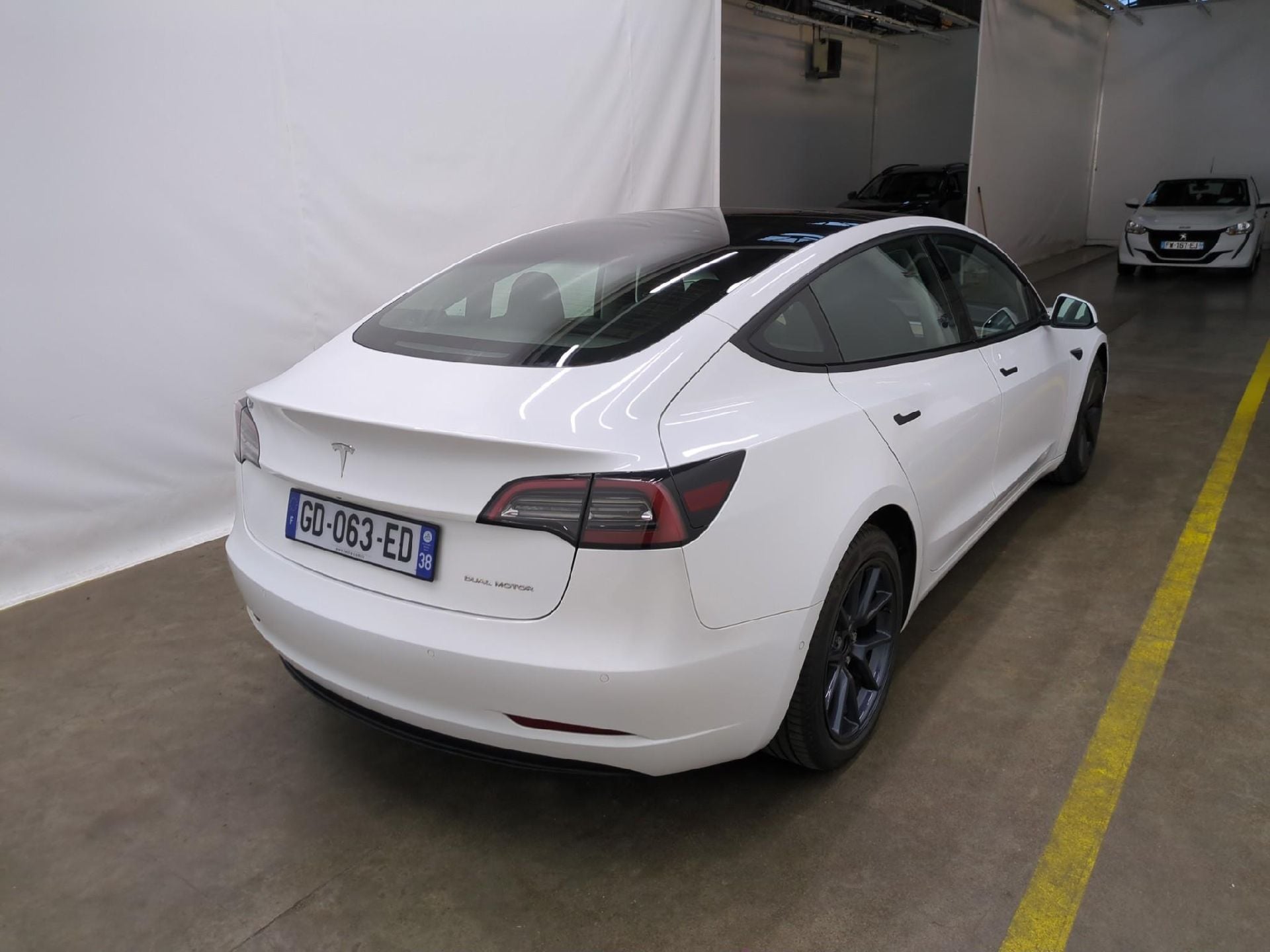 TESLA Model 3 / 2018 / 4P / Berline Grande Autonomie Dual Motor AWD photo