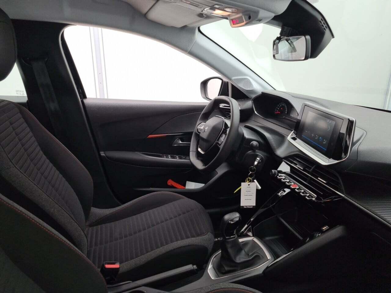 PEUGEOT 208 1.2 PureTech Active Pack photo