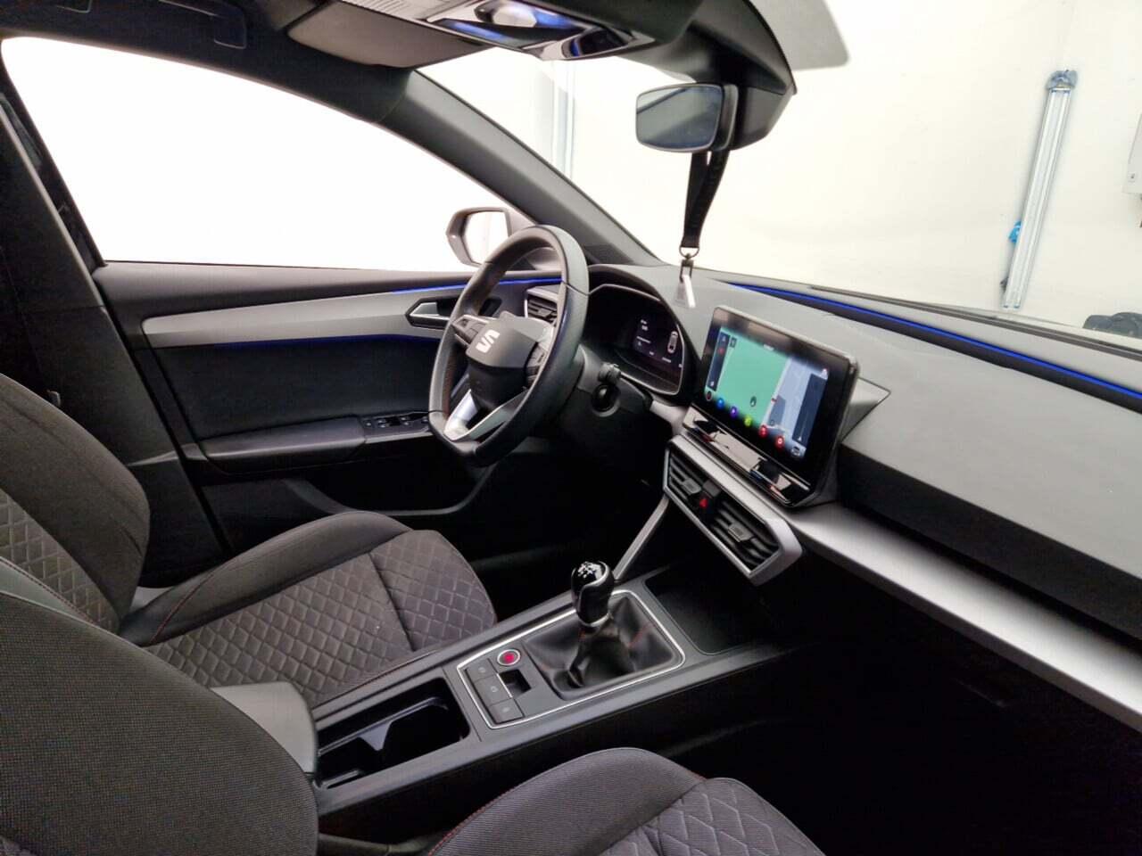 SEAT Leon Sportstourer 1.0 TSI FR Business Intense photo