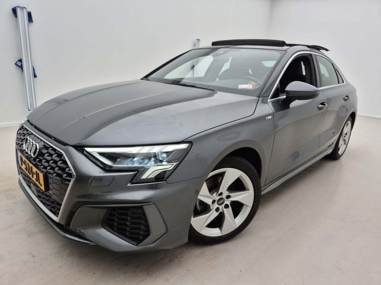 AUDI A3 Limousine 30 TFSI S-Edition S-Tronic