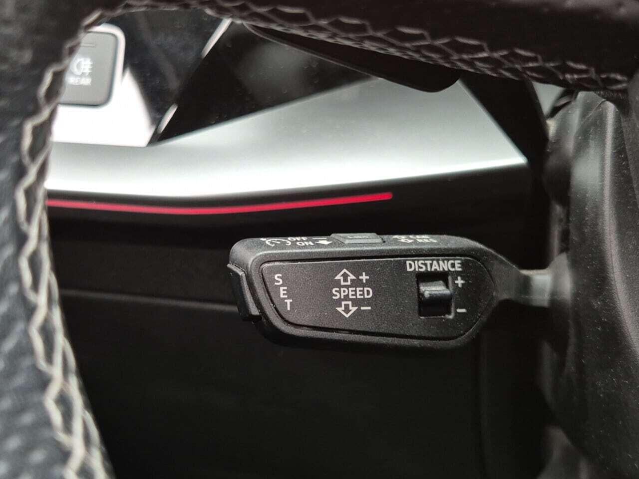 AUDI A3 Limousine 30 TFSI S-Edition S-Tronic photo