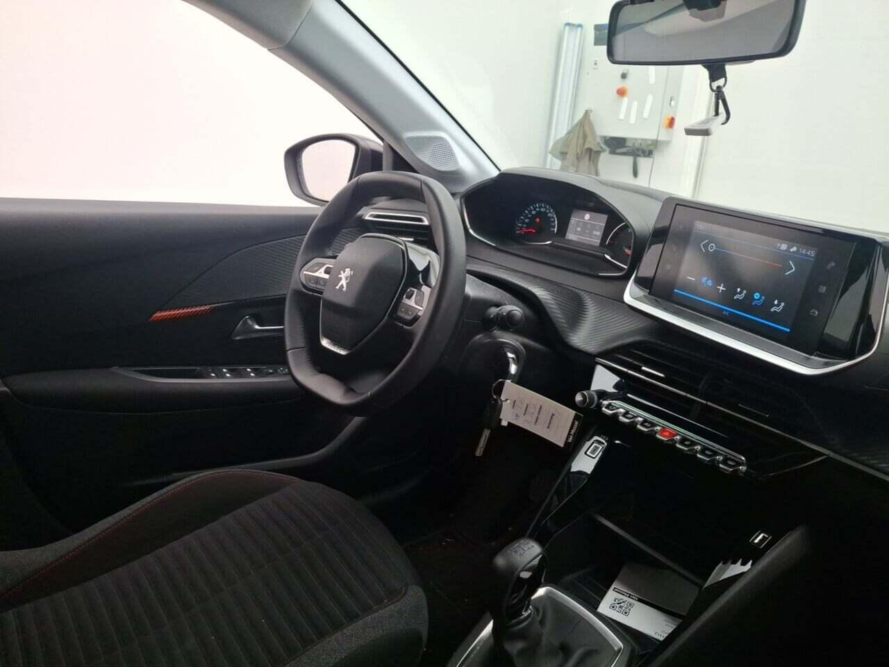 PEUGEOT 208 1.2 PT Active Pack photo