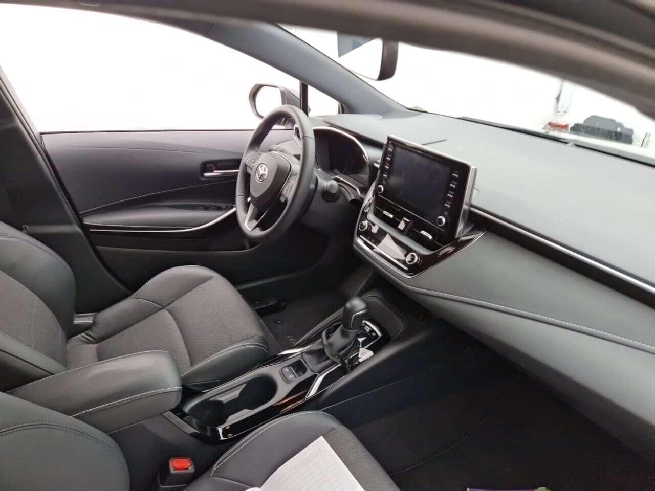 TOYOTA COROLLA 1.8 Hybrid Business Plus AUT. photo