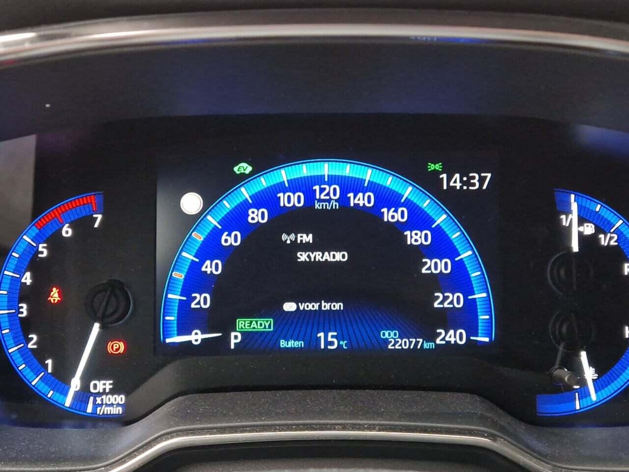 TOYOTA COROLLA 1.8 Hybrid Business Plus AUT. photo