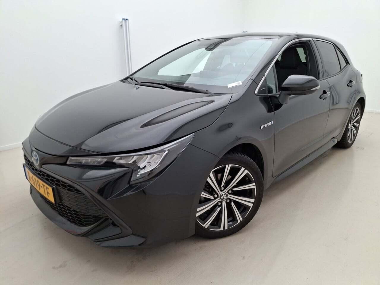 TOYOTA COROLLA 1.8 Hybrid Business Plus AUT.