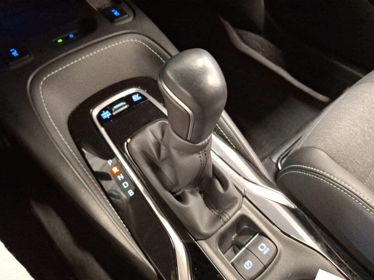 TOYOTA COROLLA 1.8 Hybrid Business Plus AUT. photo