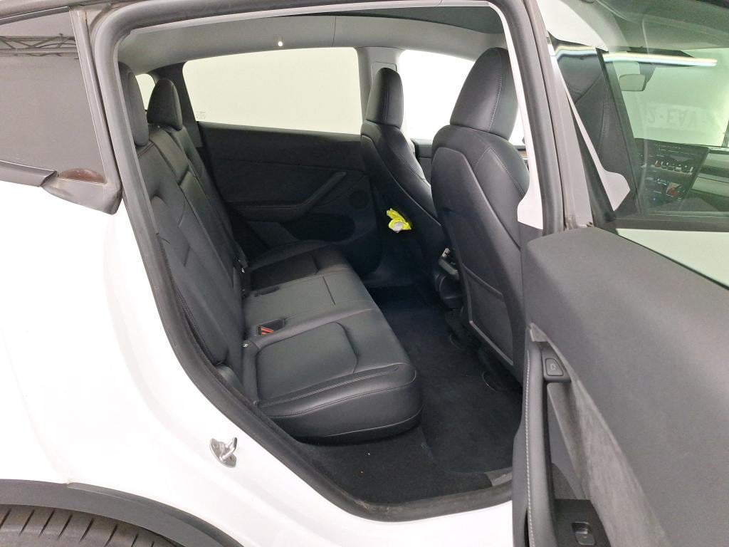 TESLA MODEL Y BEV LONG RANGE AUTO 4WD photo