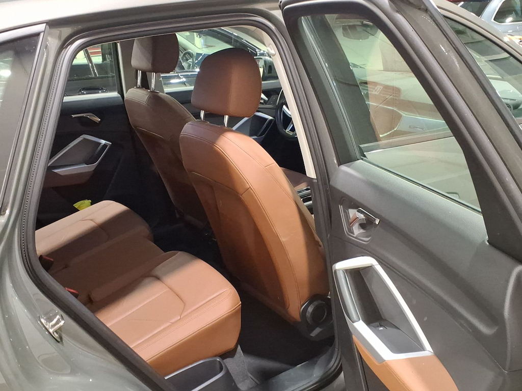 AUDI Q3 1.5 35 TFSI S TRONIC BUS. ED. ATTRACTION photo