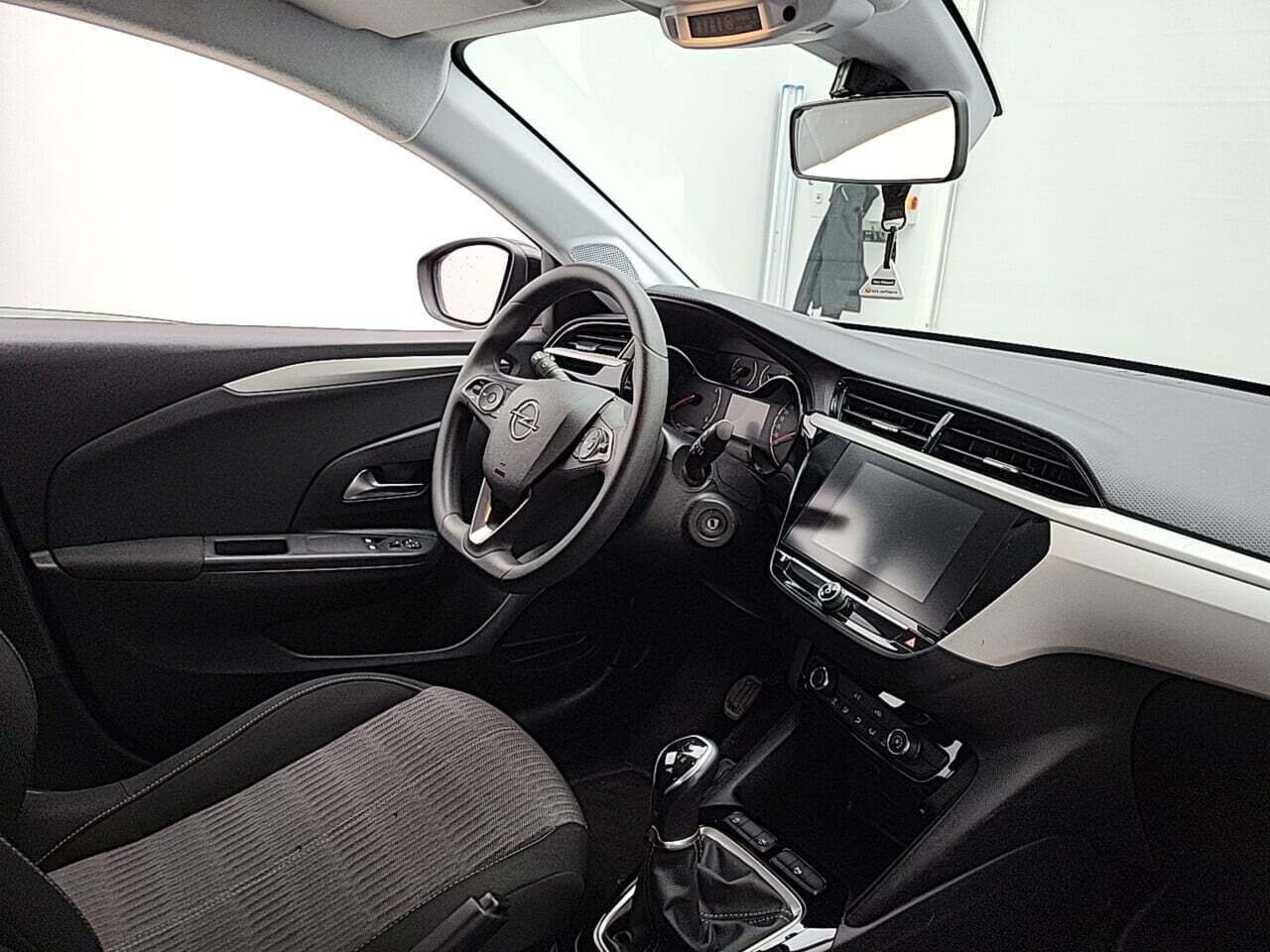 OPEL Corsa 1.2 Edition photo