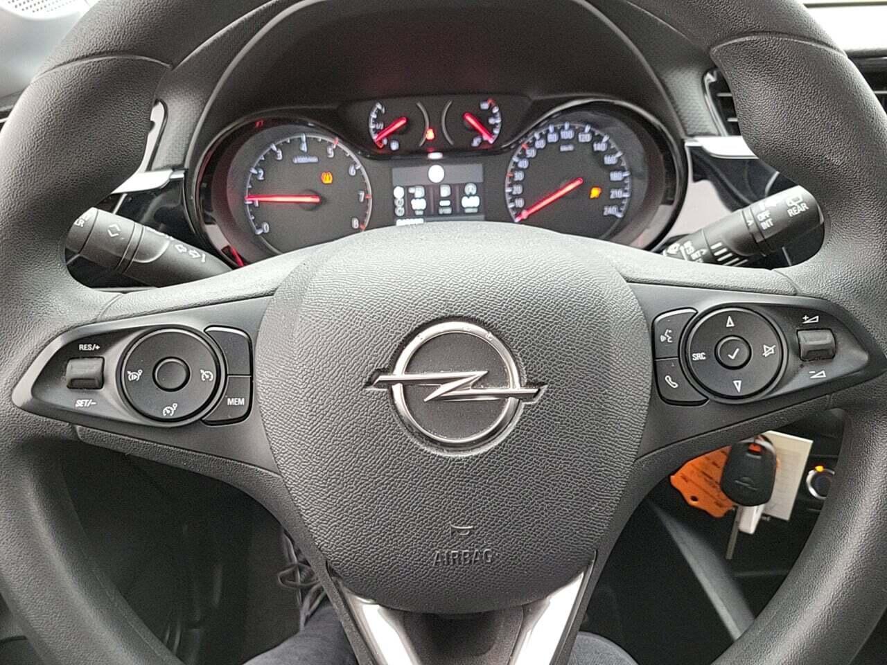 OPEL Corsa 1.2 Edition photo