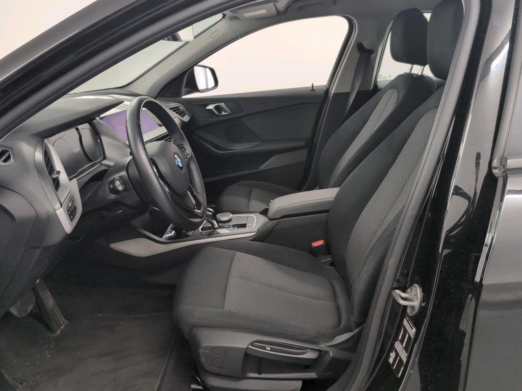 BMW 1 SERIES HATCH 1.5 116DA (85KW) photo