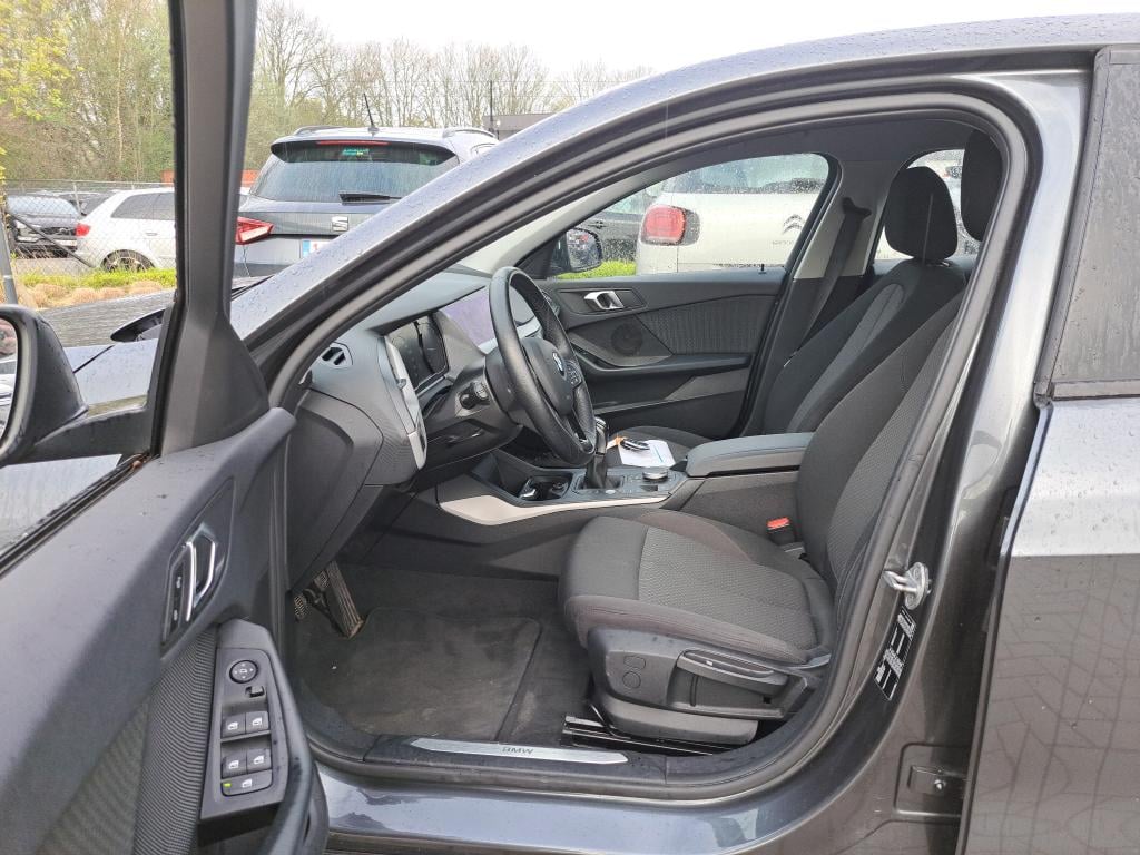 BMW 1 SERIES HATCH 1.5 118I (100KW) photo