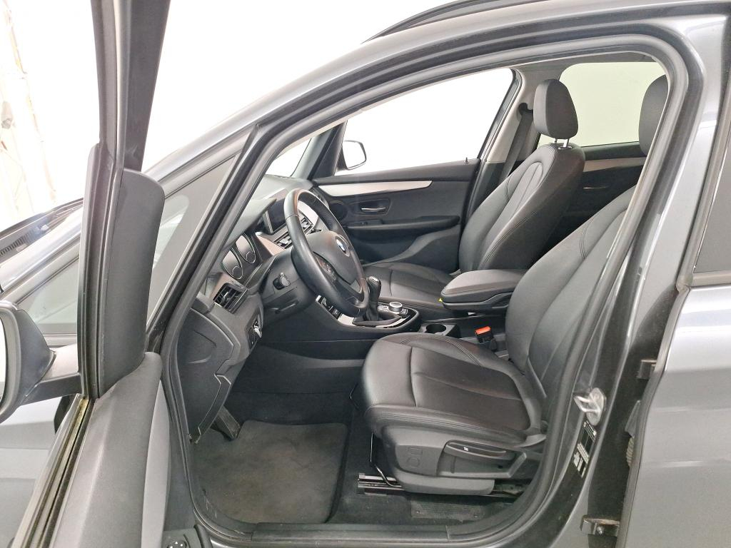 BMW 2 ACTIVE TOURER DIESEL - 2018 216 d AdBlue photo