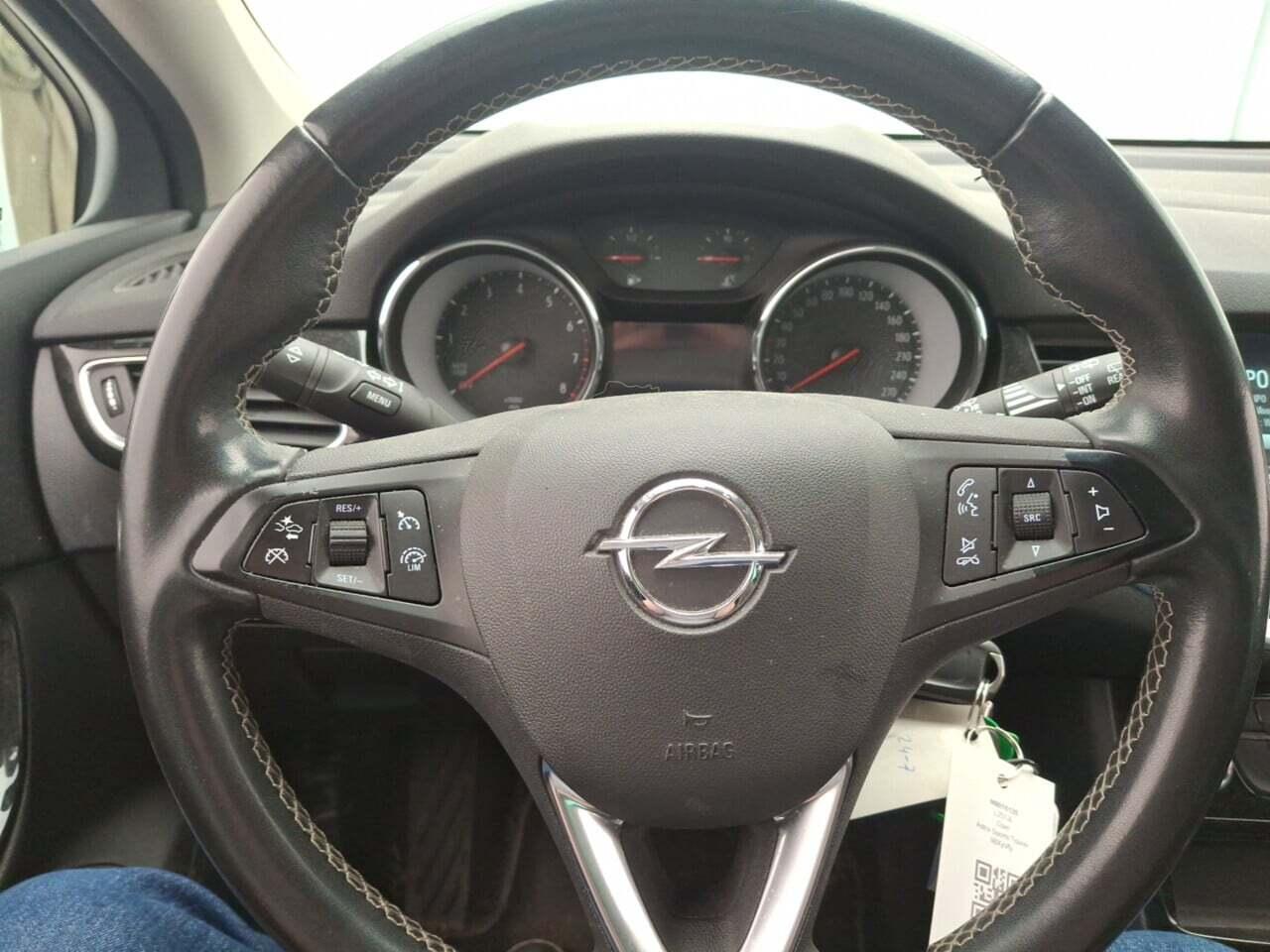 OPEL Astra Sports Tourer 1.2 Design & Tech photo