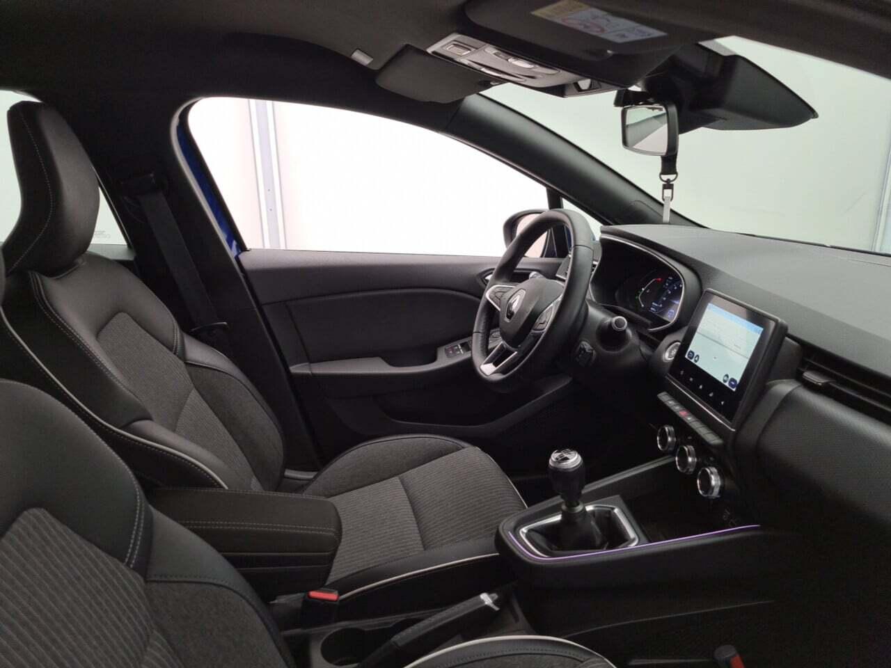 RENAULT CLIO 1.0 TCe Intens photo