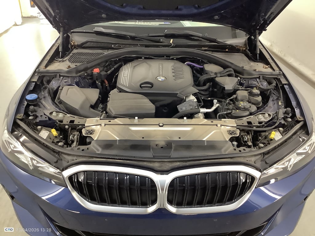 BMW 3 SERIES TOURING 2.0 318D (100KW) TOURING photo