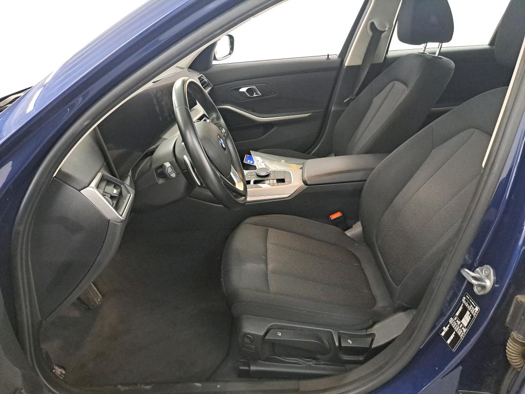 BMW 3 SERIES TOURING 2.0 318D (100KW) TOURING photo