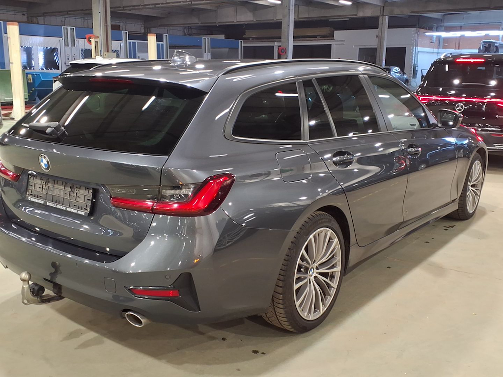 BMW 3 SERIES TOURING 2.0 318DA (110KW) TOURING photo