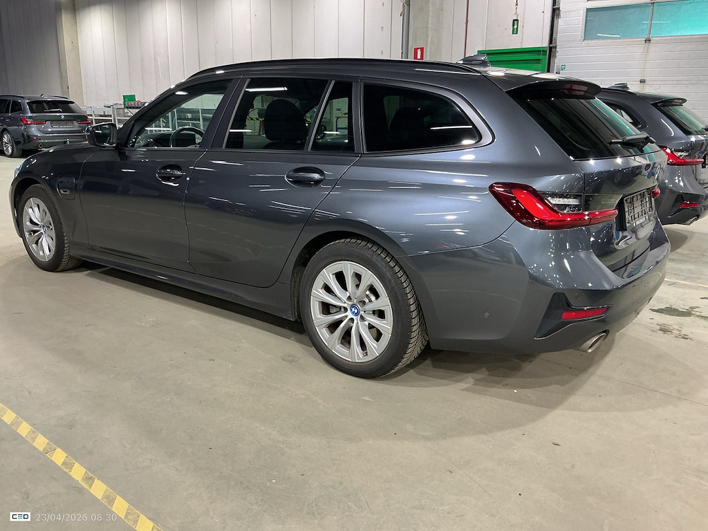 BMW 3 SERIES TOURING 2.0 330E (215KW) TOURING photo