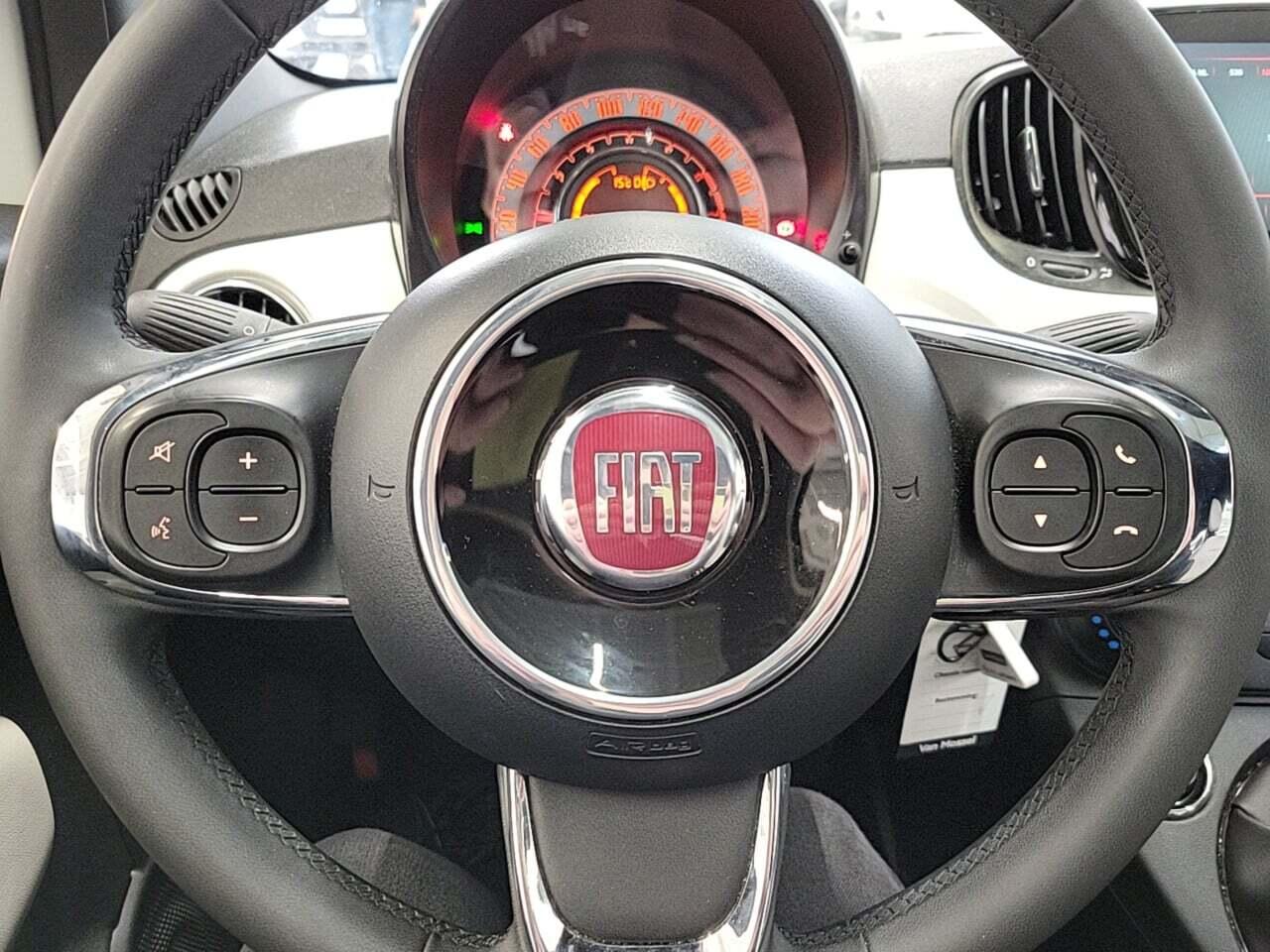 FIAT 500 1.0 Hybrid Dolcevita photo