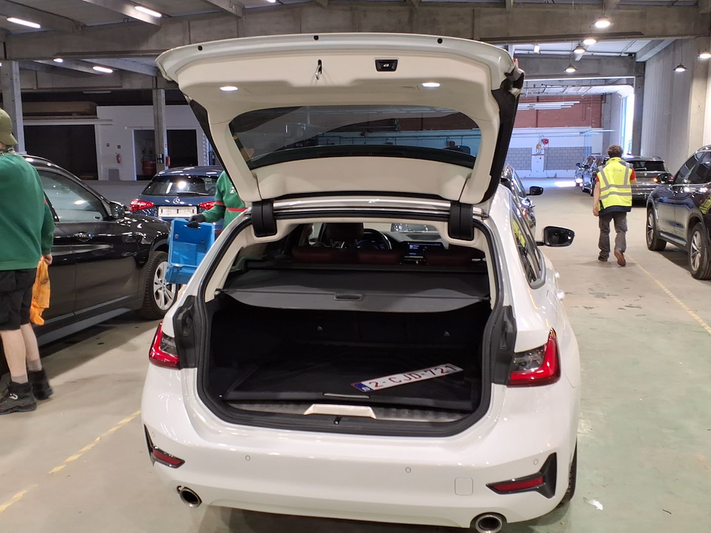 BMW 3 SERIES TOURING 2.0 330E (215KW) TOURING photo