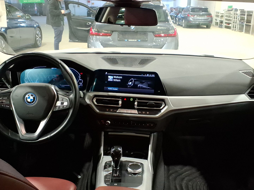 BMW 3 SERIES TOURING 2.0 330E (215KW) TOURING photo