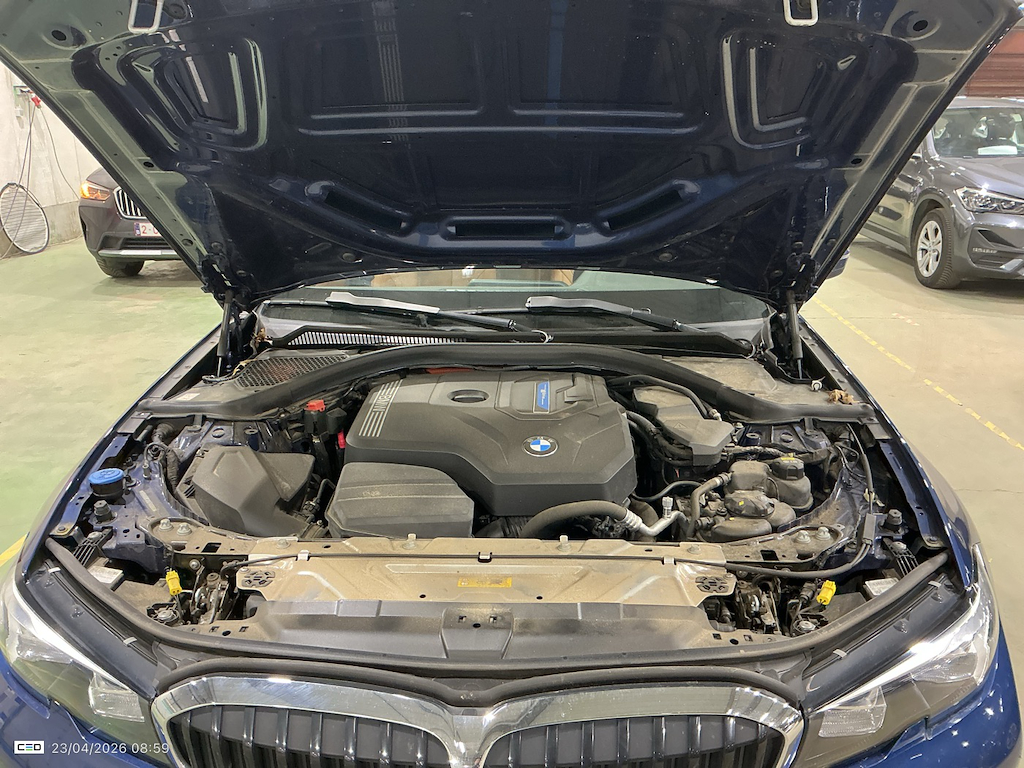 BMW 3 SERIES TOURING 2.0 330E (215KW) TOURING photo