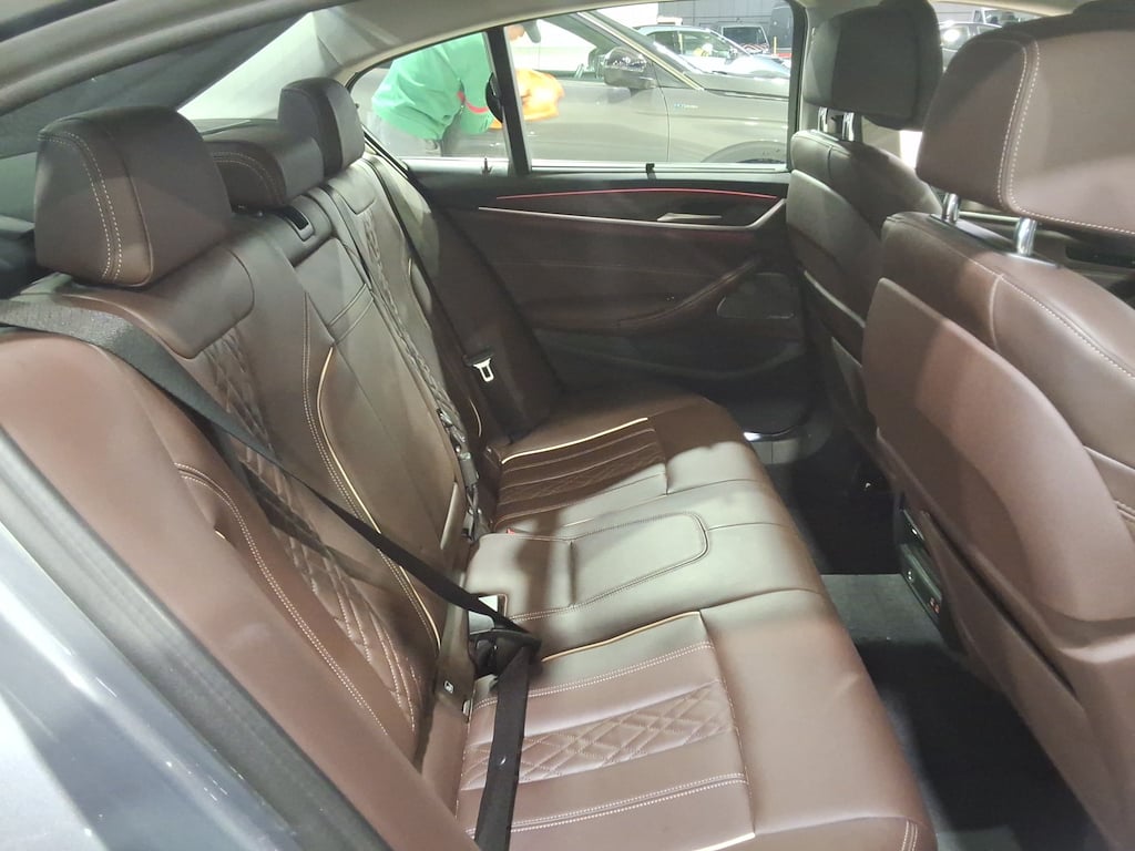 BMW 5 SERIES BERLINE 3.0 540I AUTO photo