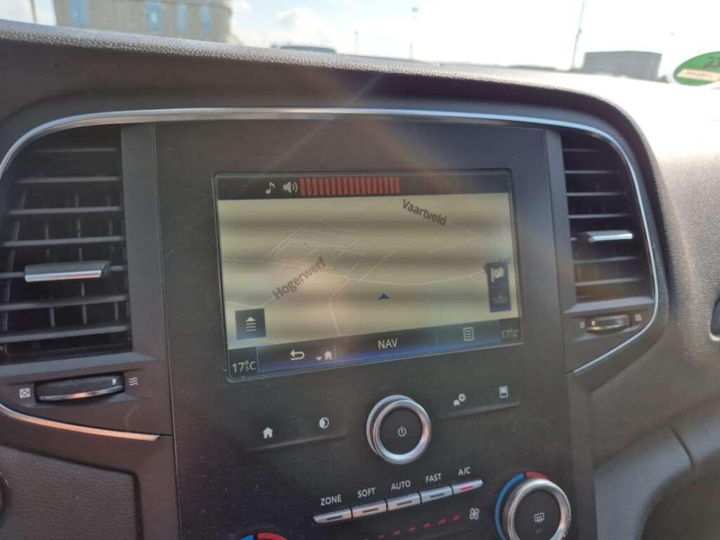 RENAULT Mégane Estate 1.3 TCe Limited photo