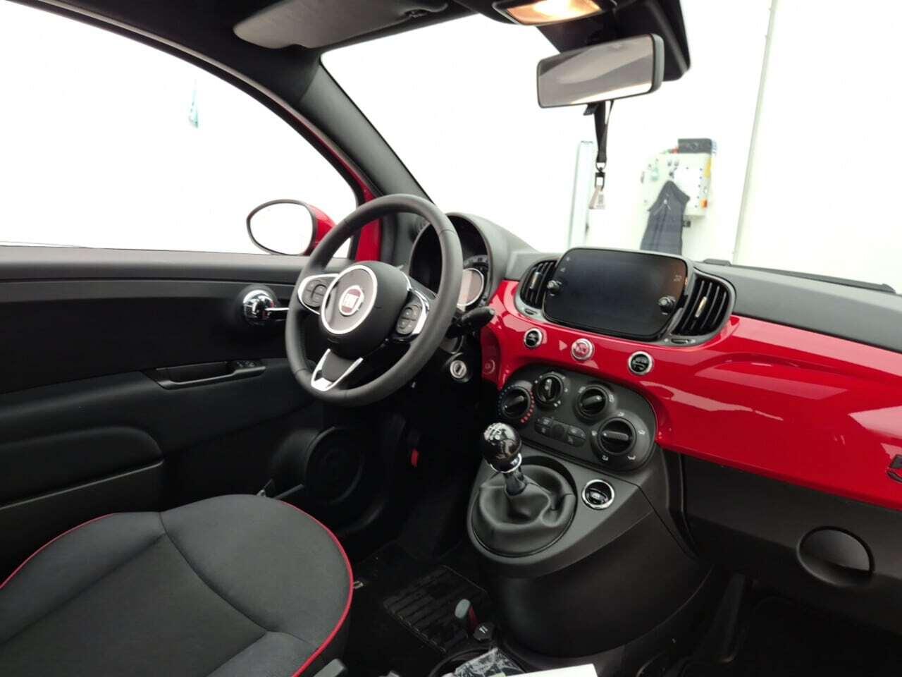 FIAT 500 1.0 Hybrid RED photo