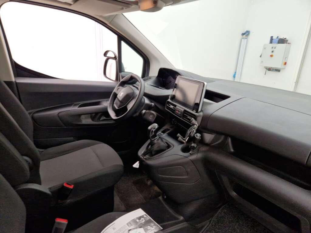 PEUGEOT Partner 1.5 BlueHDI Premium photo