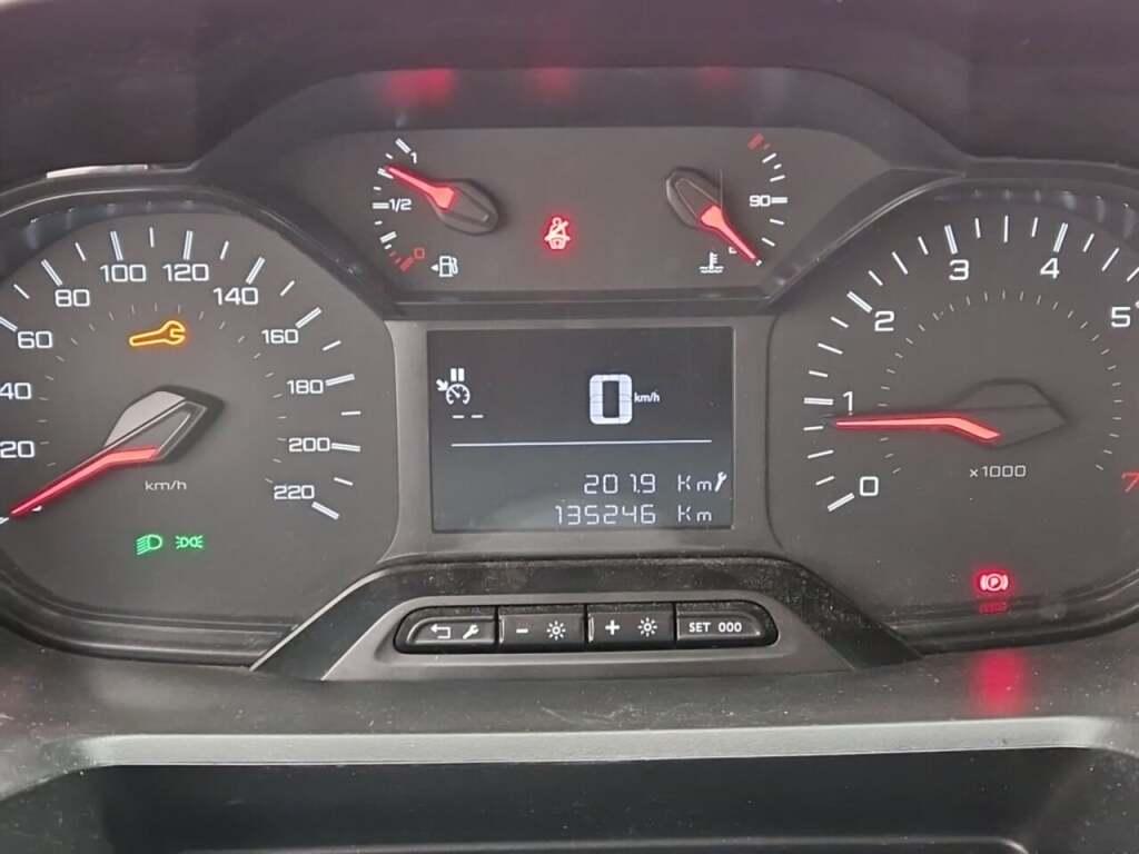 PEUGEOT Partner 1.5 BlueHDI Premium photo