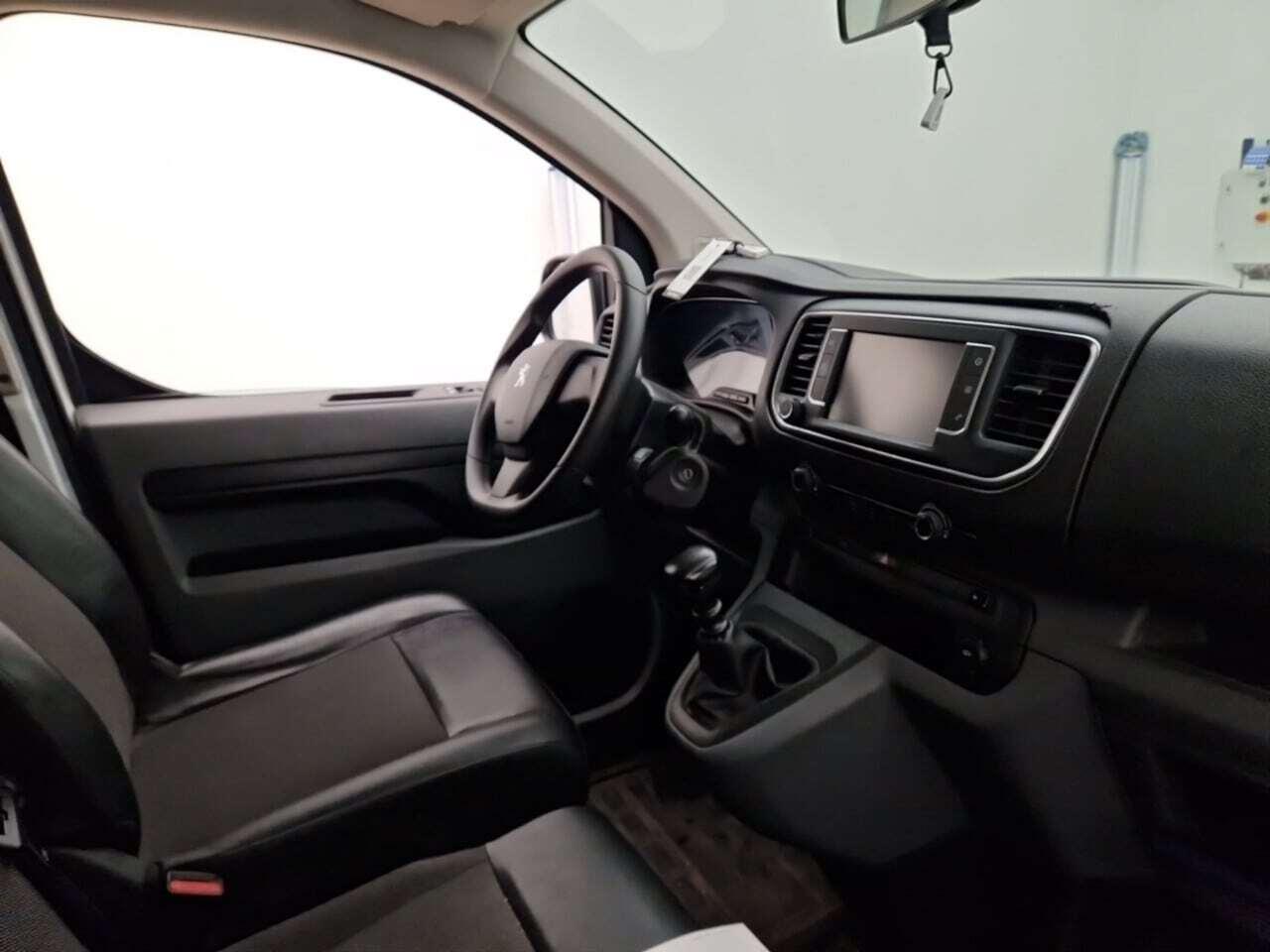 PEUGEOT Expert 2.0 BlueHDI Premium photo