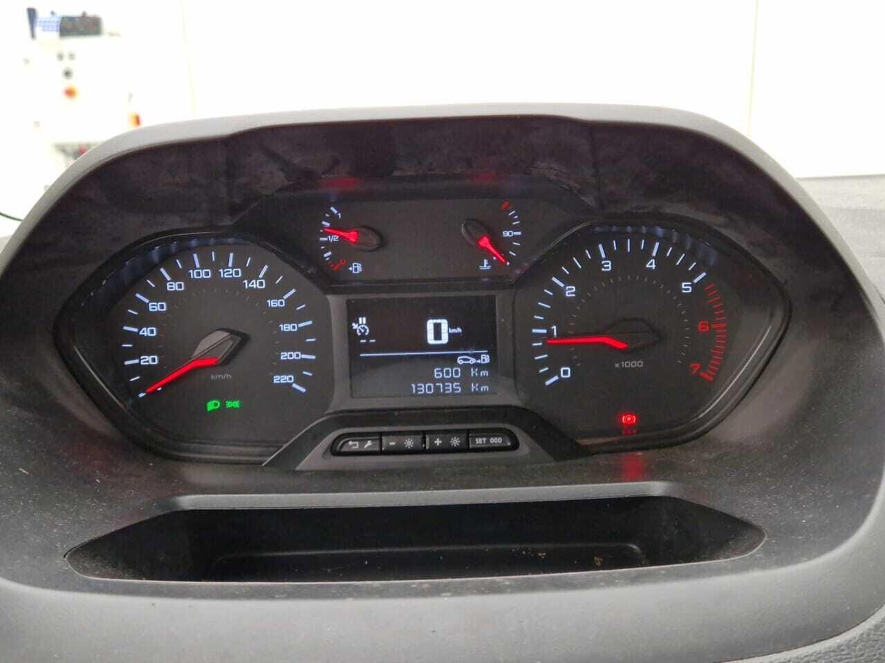 PEUGEOT Partner 1.6 BlueHDI Premium photo