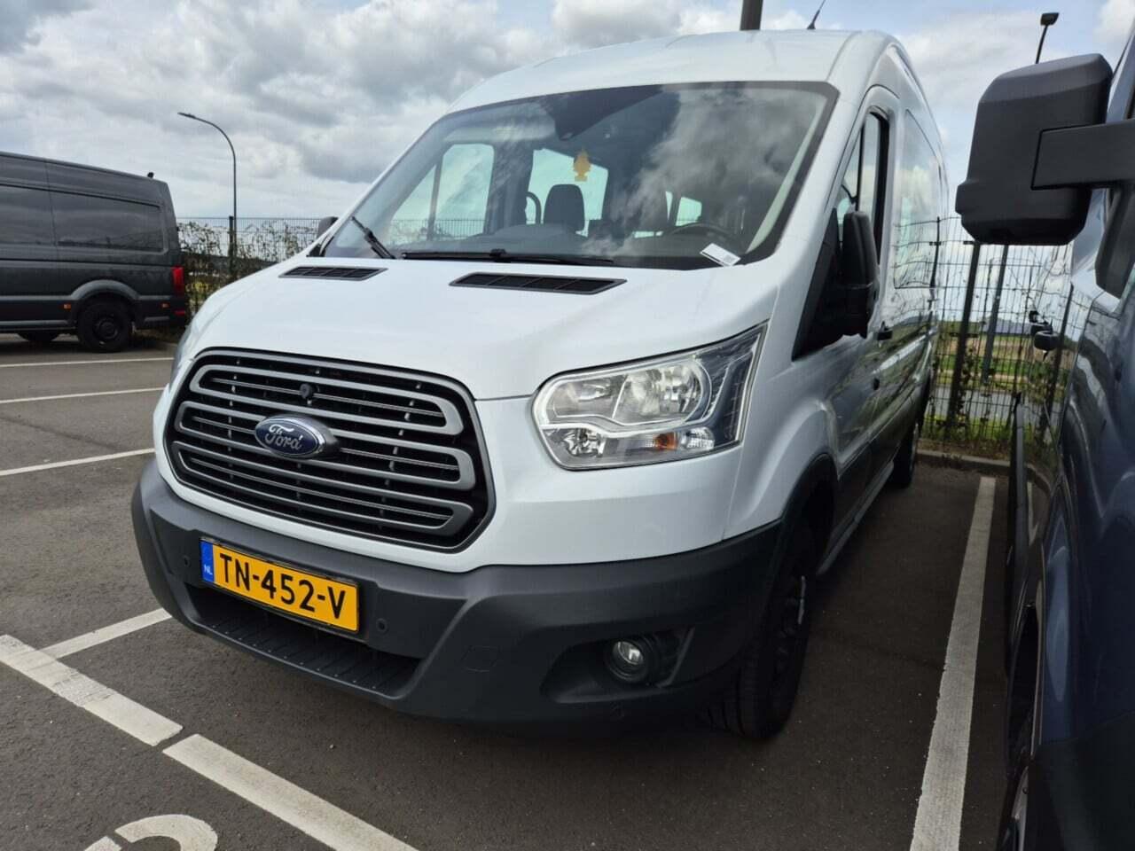 FORD Transit Kombi 2.0 TDCI Trend 9P. L3H2