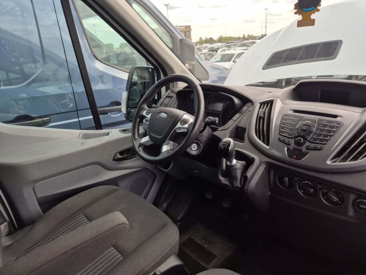 FORD Transit Kombi 2.0 TDCI Trend 9P. L3H2 photo