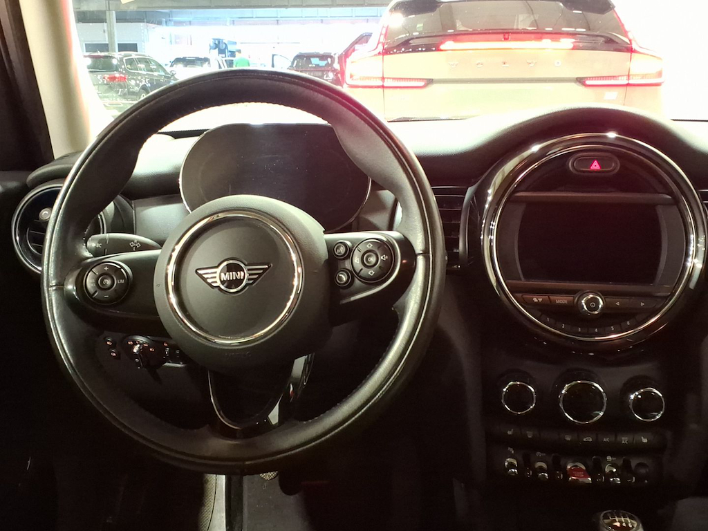 MINI MINI 5 DOOR 1.5 ONE photo
