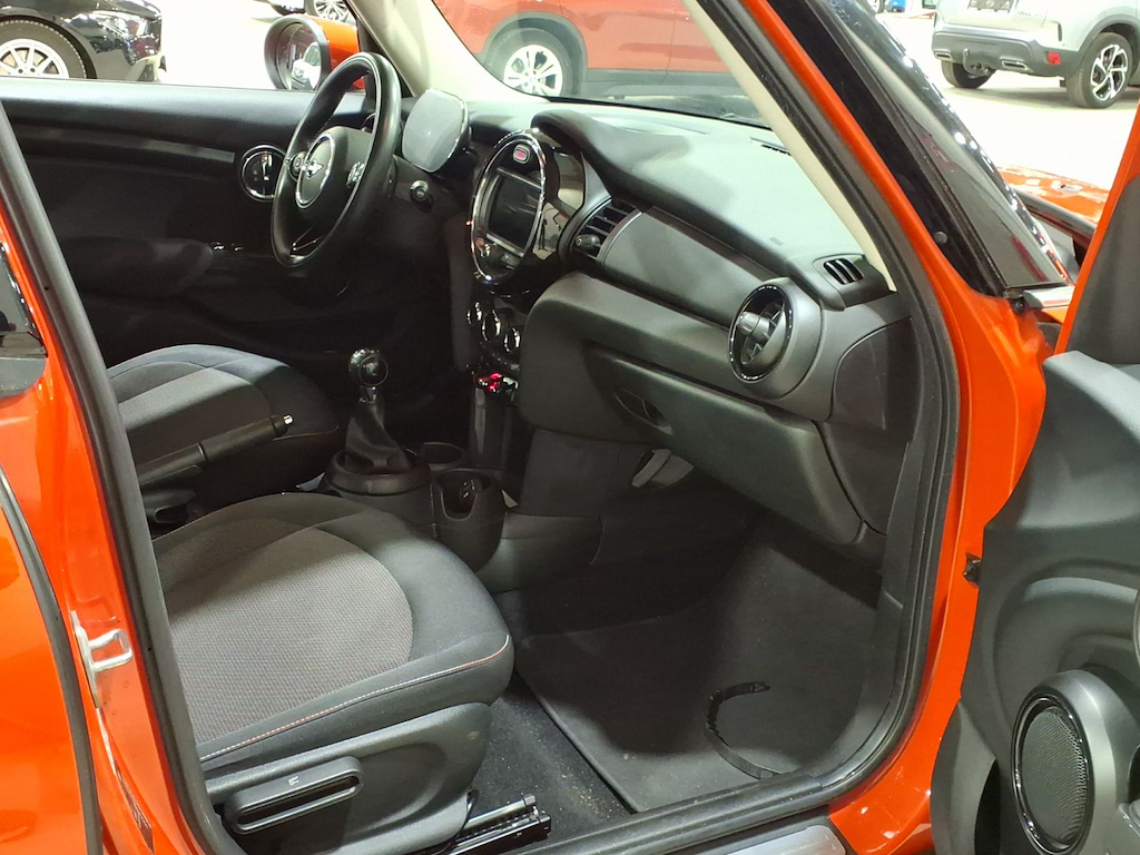 MINI MINI 5 DOOR 1.5 ONE photo